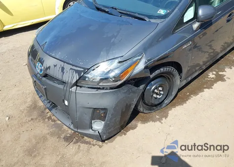 2010 Toyota Prius Iii z USA, uszkodzony, nr VIN JTDKN3DU6A1179794